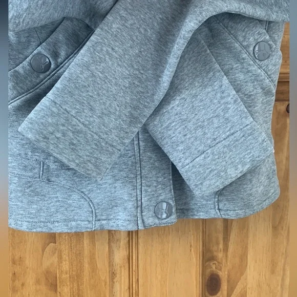 Puma light gray shacket size XS - Picture 9 of 12